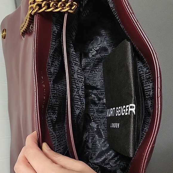 Kurt Geiger London XXL Kensington Soft Quilted Leather Convertible Shoulder Bag - Picture 6 of 8